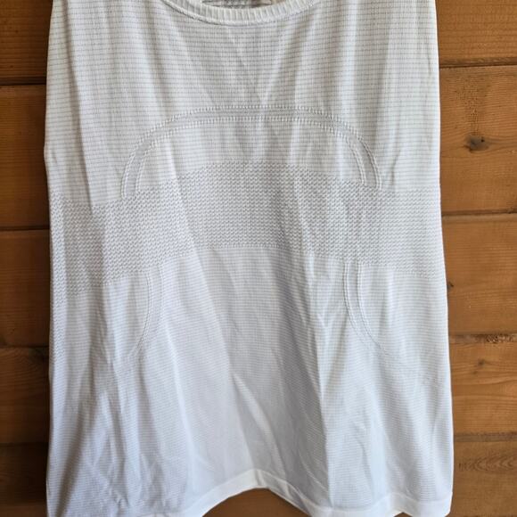 Lululemon Swiftly Tech Racerback Heathered White Size 12 Top Shirt Activewear - Picture 4 of 6